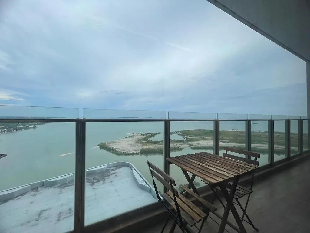 Apartment Ferienwohnung Silverscape,Res -- Seaview -- Balcony -- 7 pax Malacca